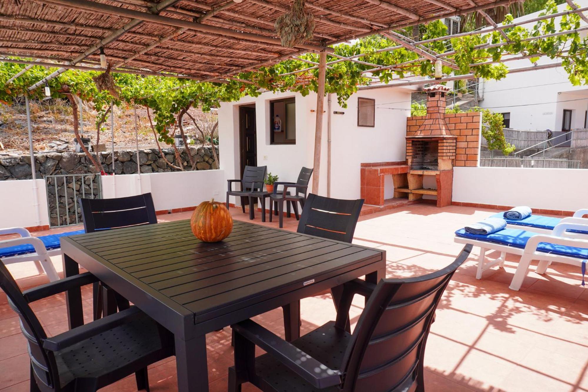 Holiday House Casa Argelio Alojera Екстериор снимка